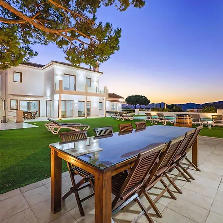 Villa Maria Blue
